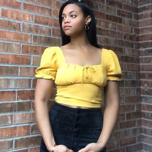 ✨Cropped Top Milkmaid Shirt✨